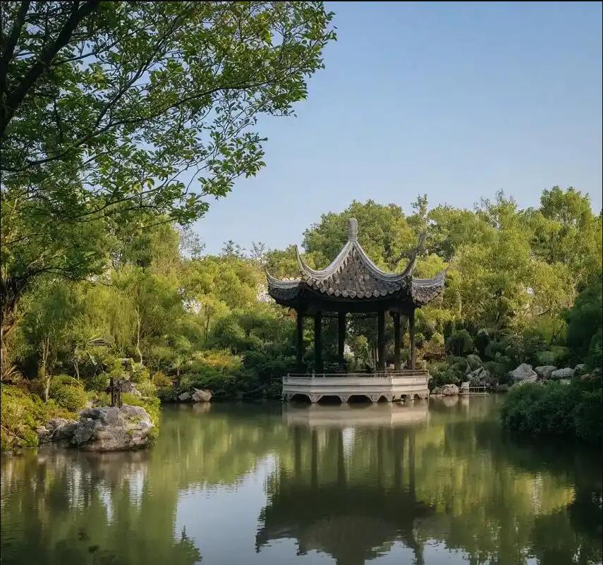 龙港区灵槐餐饮有限公司